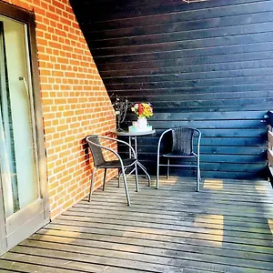 5 Minute Walk To Lego - 2 Bedrooms Loft Floor With Balcony Appartamento